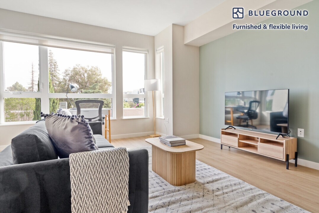 490 W McKinley Ave-Unit -FL3-ID1043 in Sunnyvale, CA - Building Photo