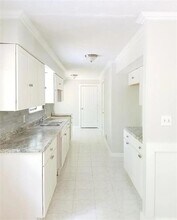 488 Carillon Ct in Stone Mountain, GA - Building Photo - Building Photo