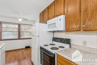 1748 Roanoke St in Wichita, KS - Building Photo - Building Photo