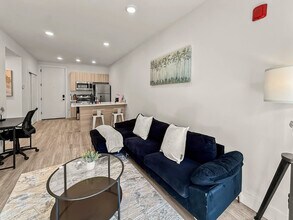 2400 E Huntingdon St in Philadelphia, PA - Building Photo - Building Photo