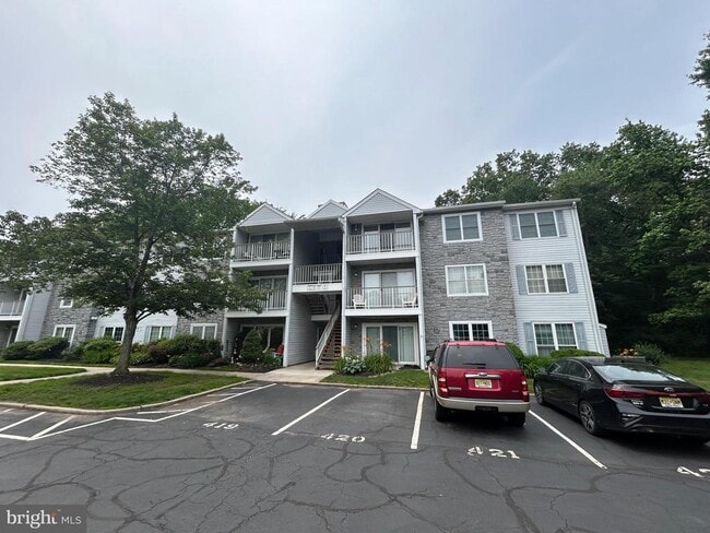 3 Hemlock Ct