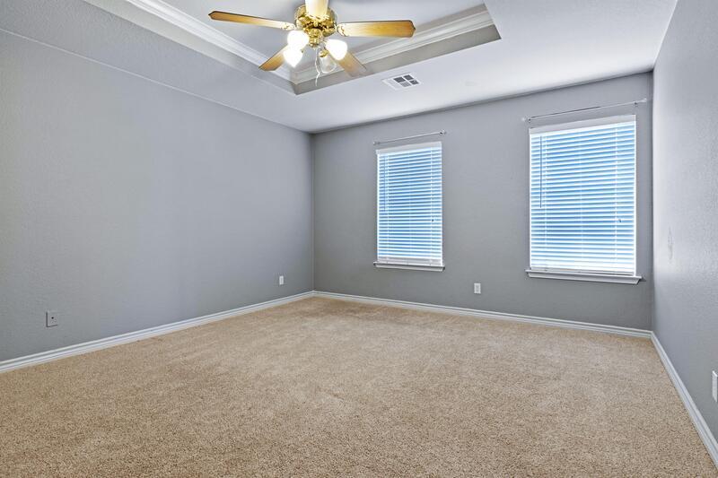 115 Keegans Way, Unit Bedroom 2A - 816825 Master in Kyle, TX - Foto de edificio