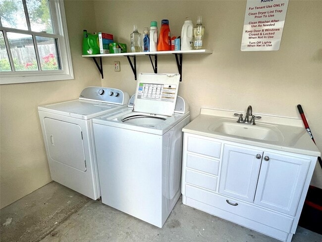 4630 Clay St in Houston, TX - Building Photo - Building Photo