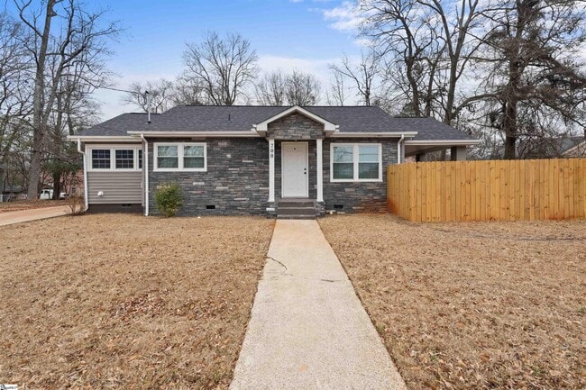 property at 700 N Franklin Rd