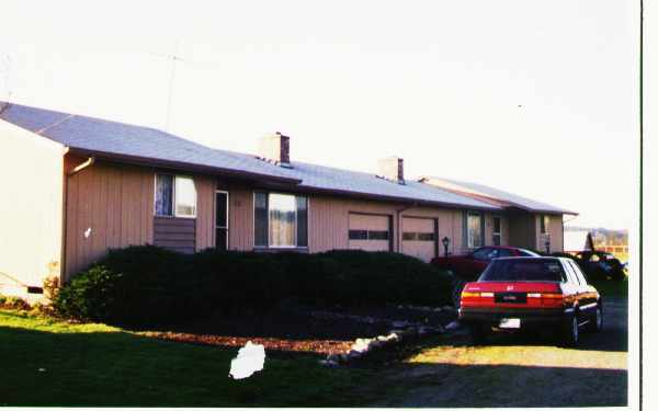 4708-4710 77th Avenue Ct E in Fife, WA - Foto de edificio - Building Photo