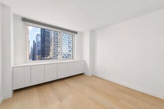 301 W 53rd St in New York, NY - Building Photo - Building Photo