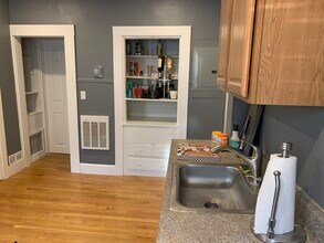 60 Saint James St, Unit 2 in Boston, MA - Foto de edificio - Building Photo