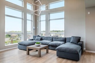 The Tuxedo Apartments in Madison, WI - Building Photo - Interior Photo