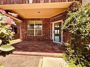 2804 Appaloosa Ct, Unit 1B in Little Elm, TX - Foto de edificio - Building Photo