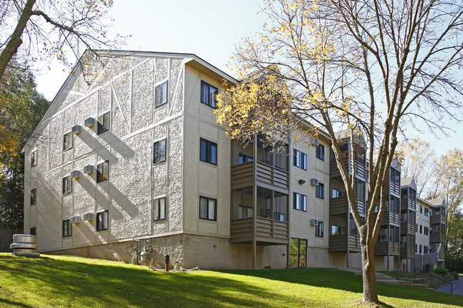 Kaposia Valley in South St. Paul, MN - Foto de edificio - Building Photo