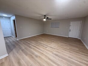 135 Anzie Way, Unit D3 in Harriman, TN - Building Photo - Building Photo