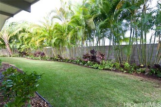 224 Aikahi Loop in Kailua, HI - Building Photo - Building Photo