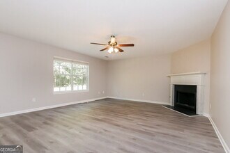 62 Lake Crossing Ct in Fayetteville, GA - Building Photo - Building Photo