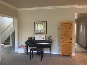 6300 Locarno Dr in Whitefish, MT - Foto de edificio - Building Photo