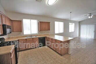 10151 W Hilton Ave in Tolleson, AZ - Building Photo - Building Photo