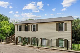 1013-1015-1015 Advance St in San Marcos, TX - Building Photo