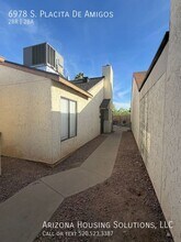 6978 Placita De Amigos in Tucson, AZ - Building Photo - Building Photo