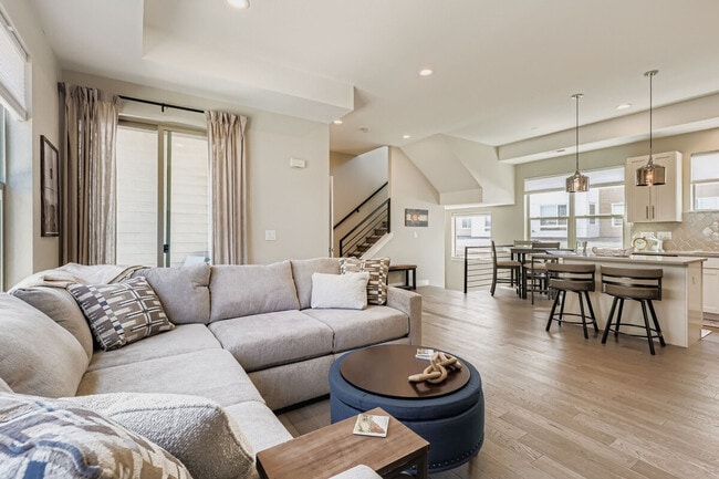 5372 Allison St in Arvada, CO - Building Photo - Building Photo