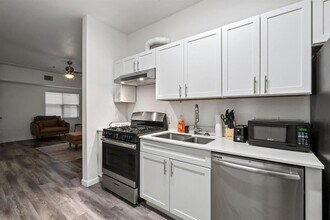 911 W 22nd St in Austin, TX - Foto de edificio - Building Photo