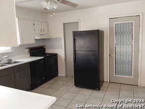 1207 N Bibb Ave in Eagle Pass, TX - Building Photo - Building Photo