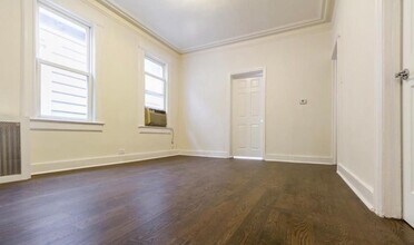 11 W 28th St in Bayonne, NJ - Building Photo - Building Photo