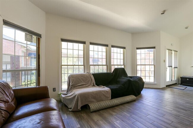 3200 Duval St in Austin, TX - Building Photo - Building Photo