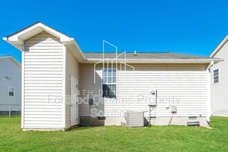 4917 Trent Hill Dr in Winston-Salem, NC - Building Photo - Building Photo
