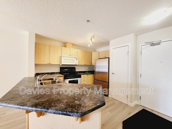 4312-4139 139 Ave NW in Edmonton, AB - Building Photo - Building Photo