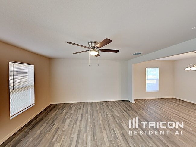 11167 Nexus St in Spring Hill, FL - Building Photo - Building Photo