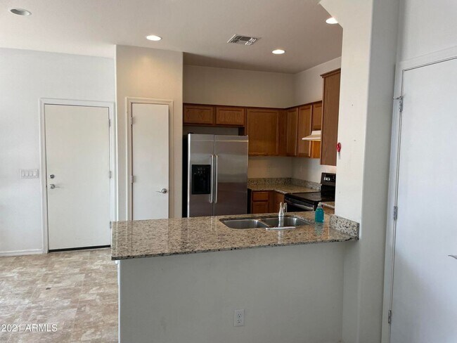 7330 W Wilshire Dr in Phoenix, AZ - Building Photo - Building Photo