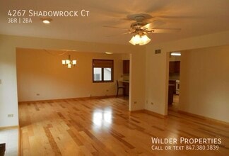 4267 Shadowrock Ct in Gurnee, IL - Building Photo - Building Photo