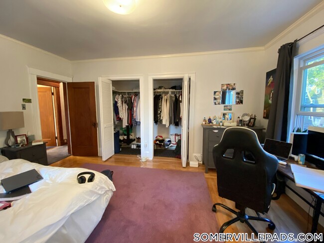 16 Chetwynd Rd in Somerville, MA - Building Photo - Building Photo
