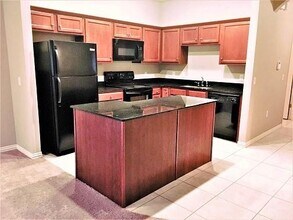 3165 W Montrail Pl in Fayetteville, AR - Building Photo - Building Photo