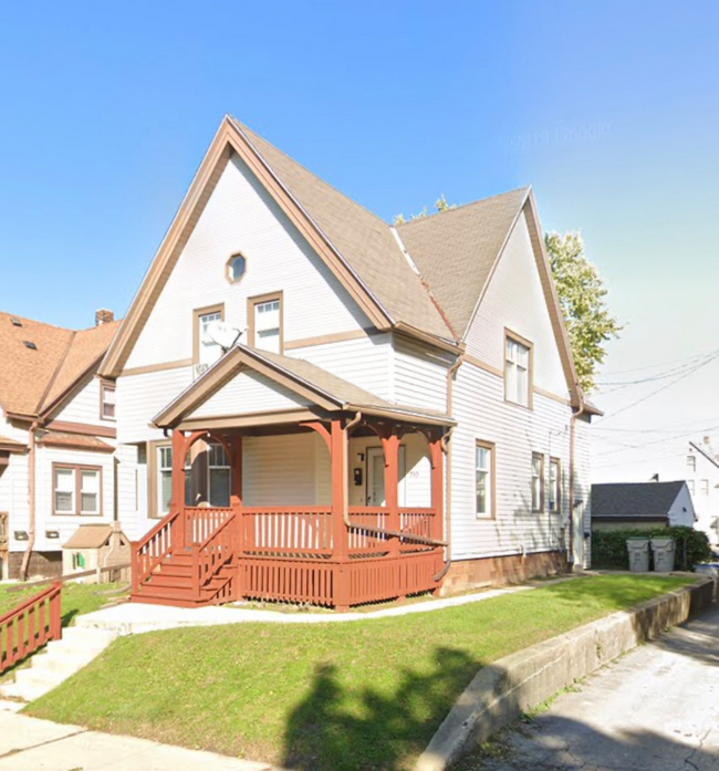 property at 710 S 29th St