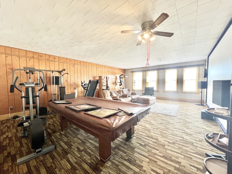 311 Parkview Dr in Milton, WI - Building Photo