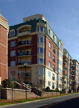 Jefferson Square in Charlotte, NC - Foto de edificio - Building Photo