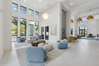 Linz Bayview in Clearwater, FL - Building Photo - Building Photo