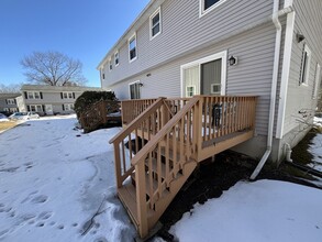 270 Sunderland Rd in Worcester, MA - Building Photo - Building Photo