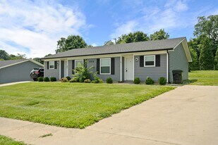 1307 Farmingdale Dr in Elizabethtown, KY - Building Photo