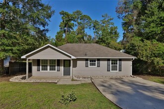 10351 Royal Damon in Conroe, TX - Foto de edificio - Building Photo