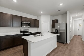 7016 Vining Dr in Princeton, TX - Foto de edificio - Building Photo