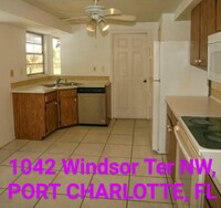 1042 Windsor Terrace NW in Port Charlotte, FL - Building Photo - Building Photo