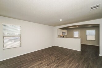 8914 Gerald Ohara in San Antonio, TX - Building Photo - Building Photo