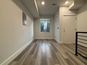 1027 W Dauphin St, Unit 1 in Philadelphia, PA - Building Photo - Building Photo