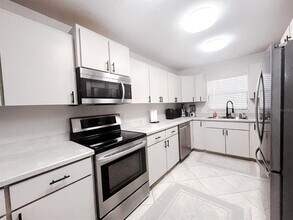 3541 Harbor Cir NW in Winter Haven, FL - Building Photo - Building Photo