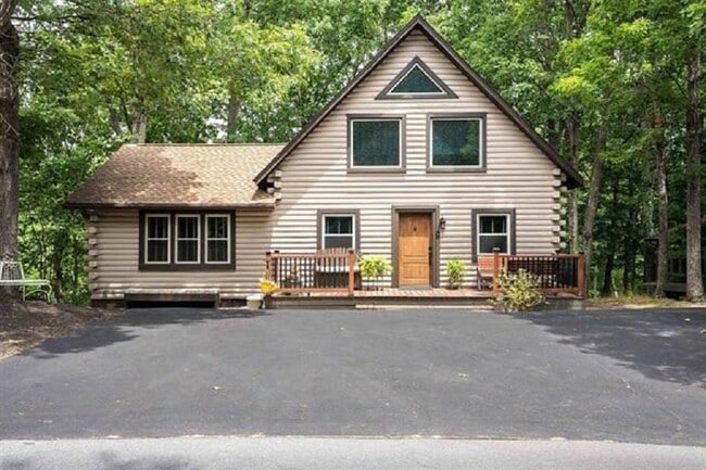 property at 2779 Lanier Ln