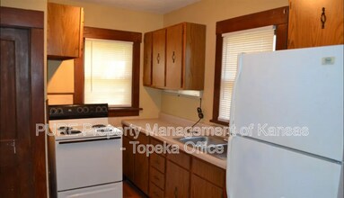 1827 SW Cherokee St in Topeka, KS - Building Photo - Building Photo