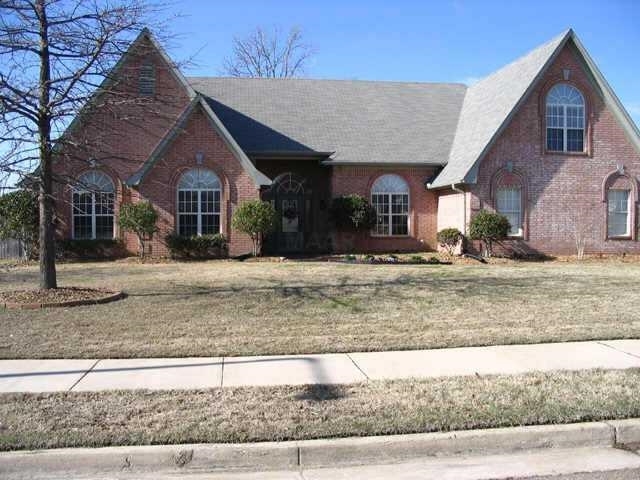 160 Cottonwood Dr in Collierville, TN - Building Photo