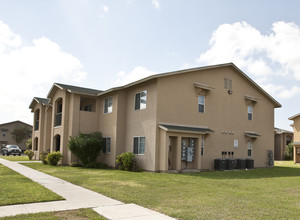 Casa Saldana Apartments in Mercedes, TX - Building Photo - Building Photo