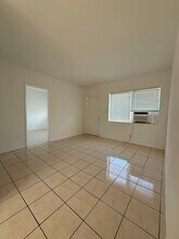 6240 Dewey St in Hollywood, FL - Building Photo - Building Photo